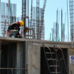 Skąd pozyskiwać pracowników budowlanych?